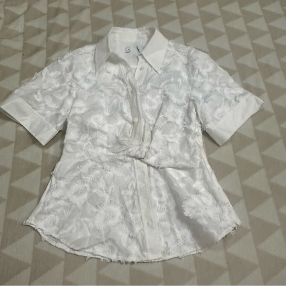 Tanya Taylor white collared floral short sleeve button down twist front top - Picture 2 of 5